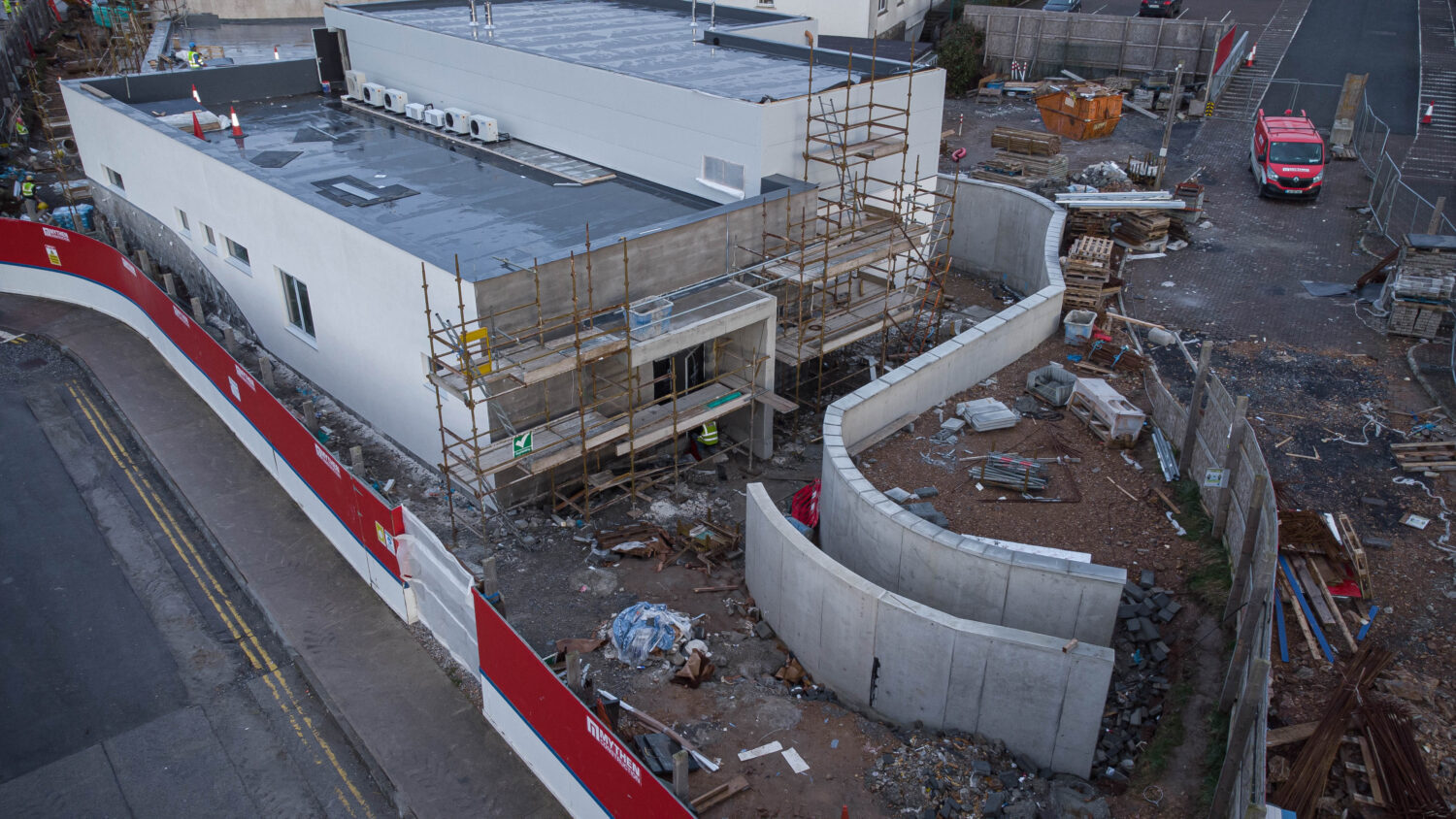 side view of a hospital under construction